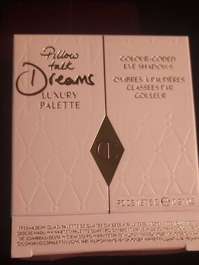 Charlotte Tilbury Pillow Talk Dreams Luxury Palette - Pale Pink & Gold